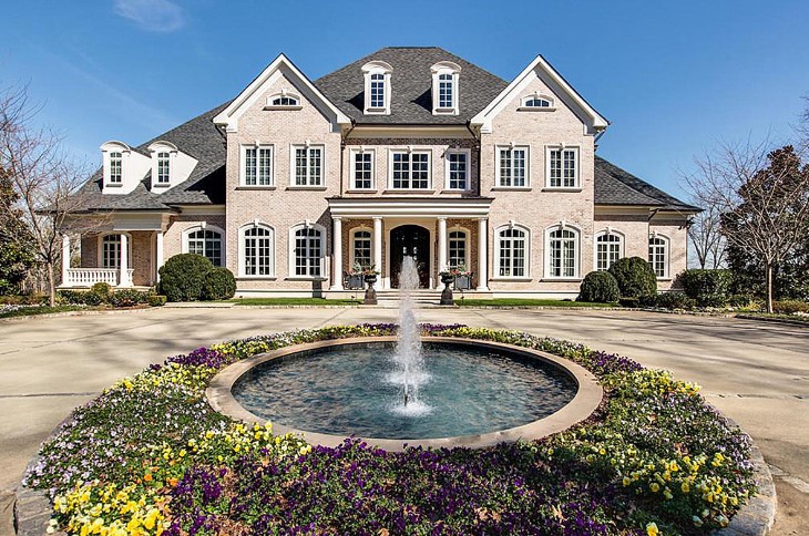 Unveiling Luxury: Mansions for Sale That Redefine Opulence and Elegance
